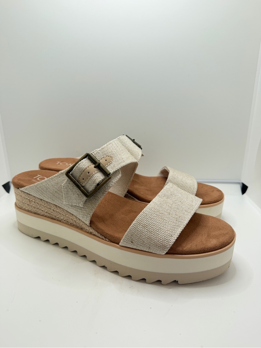 Tom’s Diana Mule Buckle